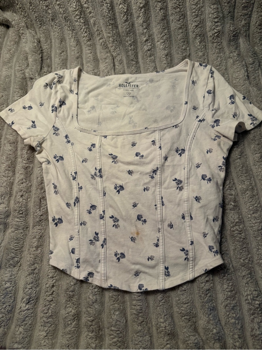 Hollister White Square-Neck Crop Top with Blue Floral Print